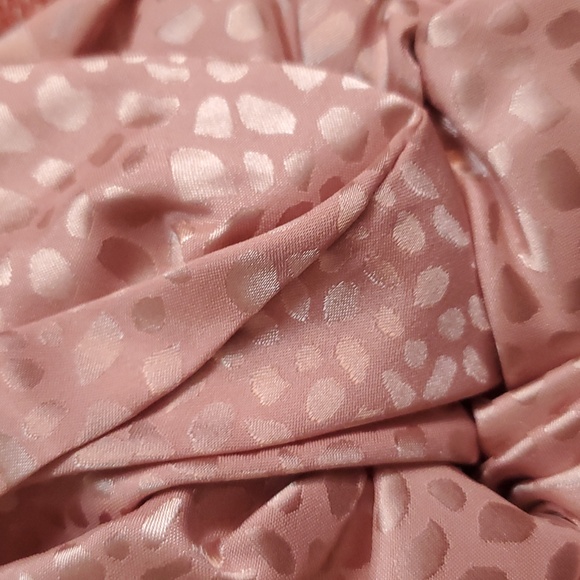 Scunci Collection Pink/Mauve Leopard Hair XL Scrunchie - Picture 3 of 5